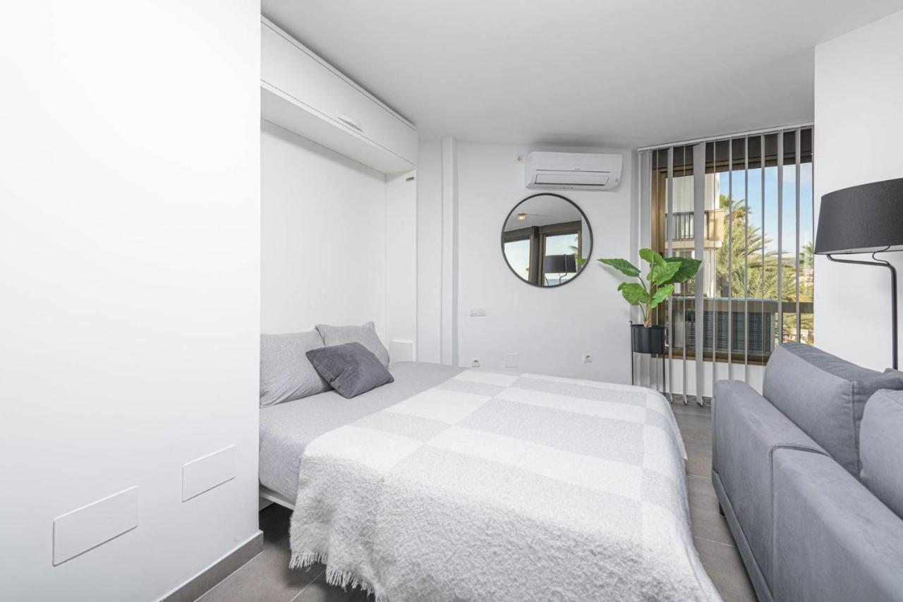 Mediterraneo Beach Apartment In Malaga By Solaga Holiday Homes Екстериор снимка